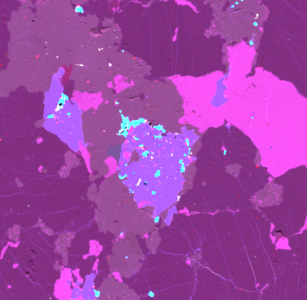 This 15 mm x 15 mm floor tile was scanned using a 50 kV tube voltage and 1,000 μA tube current. A 30 μm polycapillary optic enabled highresolution mapping at a 15 μm step size and 200 ms pixel time.