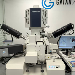Octane Elite Super (top left) and Octane Elite Ultra (right) were installed on a Hitachi SU7000, collecting simultaneously. The SEM is also equipped with the Cipher® system allowing the lithium content of samples to be revealed.